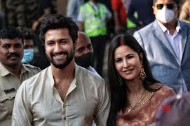 Vicky Kaushal & Katrina Kaif Come To Mumbai Post Marriage Spotted At  Private Airport – Gallery