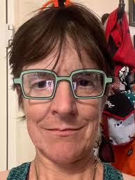 Hello everyone! Thanks for having me in the group. I'm Liz and I'm based in  the West Midlands. I love Glastonbury