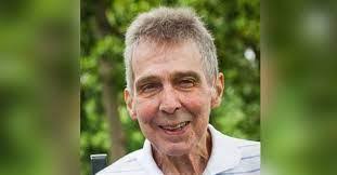 Laura Hettwer's Instagram, Twitter & Facebook