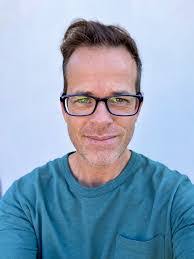 Andy Otter's Instagram, Twitter & Facebook