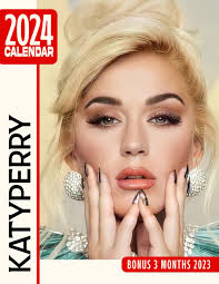 Calendar 2024: 15 Monthly Calendar from Jan to Dec 2024, Bonus 3 Months  last 2023, 17 x 8.5 Opened, Large Square Grid Format Notes Section for  Planning and Organizing, US Major Holidays : Maxwell, Layla: Amazon.se:  Books