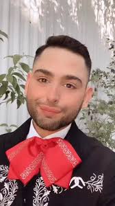 Con banda o con mariachi “VIVA MÉXICO ” no es solo una canción, es un  sentimiento !! 🇲🇽 Y como dijo Chavela Vargas ~Un mexicano nace donde se  le da la gana!!