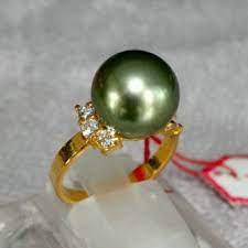 Salah Satu Aksesoris Dari Mutiara Laut Adalah Cincin Emas Selain Emas Dapat Juga Di Gabungkan Dengan Rodium Perak Emas Putih Juga St Perak Cincin Emas Emas