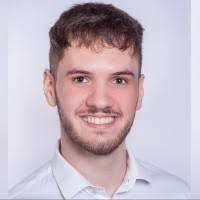 100+ profilů „Daniel“