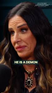 NEW EPISODE OF @cultureapothecary OUT NOW WITH PROFESSIONAL MATCHMAKER  @pattistanger 💚🌿 Find anywhere you listen to podcasts or ‘Real Alex  Clark’