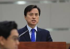 '종군' 빼고 '위안부'만 쓴단 日 국가적 책임 피하려 꼼수 썼다. ë¬¸ìž¬ì¸ ëŒ€í†µë ¹ ê°ì‚¬ìœ„ì›ì— ì„œìš¸ê³ ê²€ìž¥ ì§€ë‚¸ ì¡°ì€ì„ ìž„ëª… ê²½ìƒ ì •ì¹˜ ê²½ì œ ì‹ ë¬¸