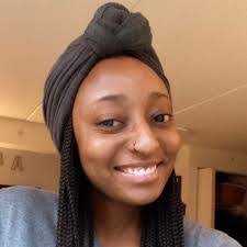 Kelsey Robb's Instagram, Twitter & Facebook