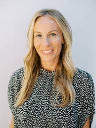 Lindsey Starks's Instagram, Twitter & Facebook