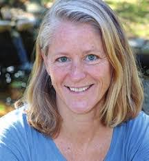 Jen Aldrich's Instagram, Twitter & Facebook