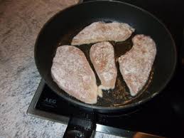 Hahnchen Minutenschnitzel In Paprika Pilzsosse Dieter S Art Rezept Rezept Hahnchen Minutenschnitzel Schnitzel Hahnchen Schnitzel