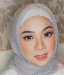 • makeup bertahan 16 jam • makeup no cracky • makeup flawless • makeup natural & fresh • melayani make up home service, studio dan personal/group. Make Up Wisuda Depok Wa 0858 8493 3463 Jasa Make Up Wisuda Depok Make Up Artist Depok 1