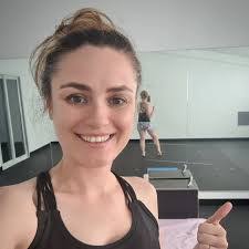 Lauren Hendriks's Instagram, Twitter & Facebook