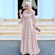 Ibu hamil tentunya selalu ingin memberikan yang terbaik bagi calon buah hatinya bahkan sejak masih di dalam kandungan. Model Dress Pesta Untuk Ibu Hamil Gamis Brokat