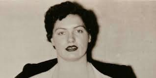 Cora Combs's Instagram, Twitter & Facebook