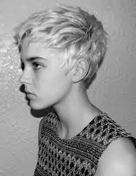 Lizzie Higgins (lizziecoates200)