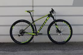 Looking At The 2017 Scott Scale The Hardtail Lives Marathonmtb Com Giant Bikes Scott Scale Bike