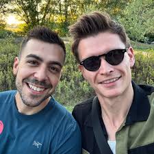 🎃👻FEAR FARM GIVEAWAY ALERT👻🎃 @fearfarm has become my FAVOURITE place to  visit during spooky season! There are haunted hayrides, corn fields, and so  much more! How to Enter: 1. Follow @frankiecena and @