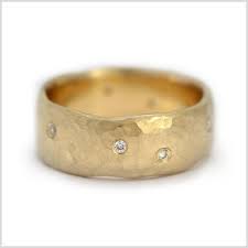 Wide Hammered Diamond Wedding Ring Love The Organic Placement Of The Diamonds Modern Stud Earrings Jewelry Design Jewelry Rings