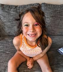 Maribeth Burton's Instagram, Twitter & Facebook