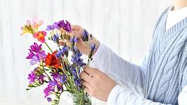 Cultivating Knowledge: Arranging Cut Flowers
