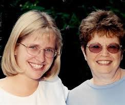 Lori Wargo's Instagram, Twitter & Facebook