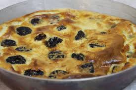 Clafoutis De Pruneaux A L Armagnac Par Alain Ducasse Recette Clafoutis Aux Pruneaux Alimentation Recette Clafoutis
