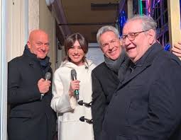 L'ultimo festival di sanremo di vincenzo mollica prima della pensione. Salute Sanremo E Le Sue Storie Vincenzo Mollica Noto Inviato Rai Si Confessa Sono Quasi Cieco Ho Il Diabete E Il Parkinson Ma Non Mi Arrendo Mai Wallnews24