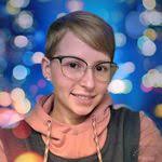 Deena Welsh's Instagram, Twitter & Facebook