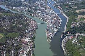 Nowadays, passau is known for its historic buildings, its university, and its location at the three rivers, and for the last german train station before austria. Passau Wikipedia