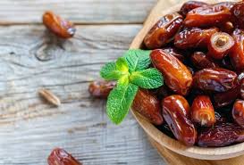 12 Health Benefits of Dates and Nutritional Value