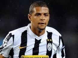 Felipe melo is a midfielder and is 6' and weighs 161 pounds. Felipe Melo All Goal For Juventus Youtube