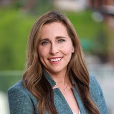 Ashlee Collins's Instagram, Twitter & Facebook