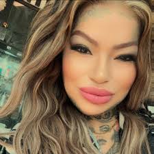 Houston hairstylist recommendations for gray hair styling