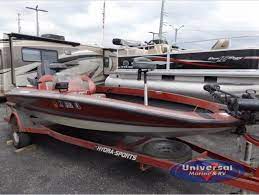 Used 1996 Hydra Sports Z255 Fishing Boat At Universal Marine Rv Rochester Mn 28100a Boat Fishing Boats Bass Boat