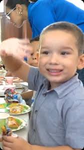 Hoy la luz de mi ojos, mi primogénito está de cumpleaños, parece que fue  ayer cuando lo tuve en mis brazos por primera vez, y ya han pasado 4 años.,  A Dios las gracias por la bendición de tenerte y ...