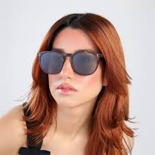illesteva Eldridge 56 Sunglasses in Black