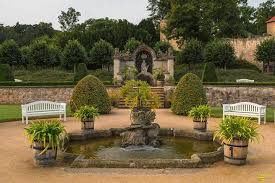 Blankenburg Tour Am 1 September Mit Den Barocken Garten Und Der Burgruine Regenstein Blankenburg Regenstein Barockegarten Garten Burg Ruinen Garten Burg
