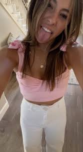 emma snodgrass (emmasnodgrass26)