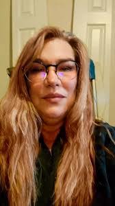 Beth Burris's Instagram, Twitter & Facebook