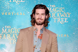 Artificial’s Andrew Garfield reacts to Amazon axing film about Jeff Bezos pal
