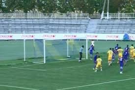 Daca vorbeste prea mult, neintrebata, se da mare si rotunda dar toti o desconsidera ca fiind o curva si vai de mama ei, depinde de persoana sunt foarte multe. Fc Academia Se Face De Ras In Divizia Nationala A Incasat Din Nou 7 Goluri