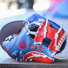 On may 19, báez injured his heel while making a barehanded pickup and throw on a grounder. Javy Baez Glove 3