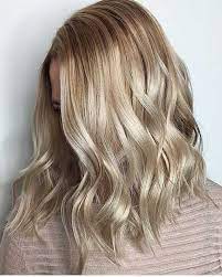17 Kurze Gewellte Haare 2017 Kurze Haare Wellen Wellen Haare Dicke Gewellte Haare