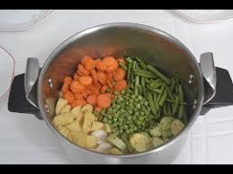 جديد خضر مبخرة فالكوكوت بدون قطرة ماء في عشر دقائق فقط Youtube Recettes De Cuisine Cuisine Marocaine Cuisine