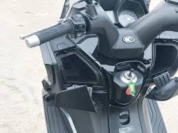 Kymco akhirnya kembali jualan di indonesia, salah satu yang terlaris di iims 2017 kemarin adalah tipe downtown 250i ini. Kymco Downtown 250i Specification Car View Specs