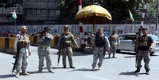Aug 16, 2021 · el tráfico aéreo se reanudó en el aeropuerto de kabul, anunció este lunes el general estadounidense hank taylor desde el pentágono. Iknn 7853eqoam