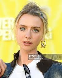 Maddie Phillips's Instagram, Twitter & Facebook