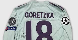 Doch jetzt taucht es im netz auf: Von Fc Bayern Star Leon Goretzka Sein Signiertes Cl Trikot