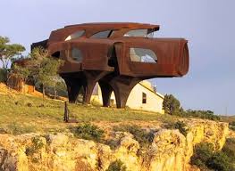 The Steel House In Lubbock Texas Usa Architect And Sculptor Robert Bruno Spent 23 Years Building This Strange H In 2020 Unusual Buildings Crazy Houses Steel House