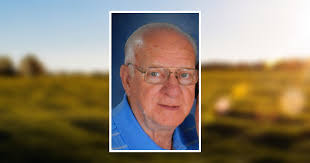 Robert Knickerbocker's Instagram, Twitter & Facebook